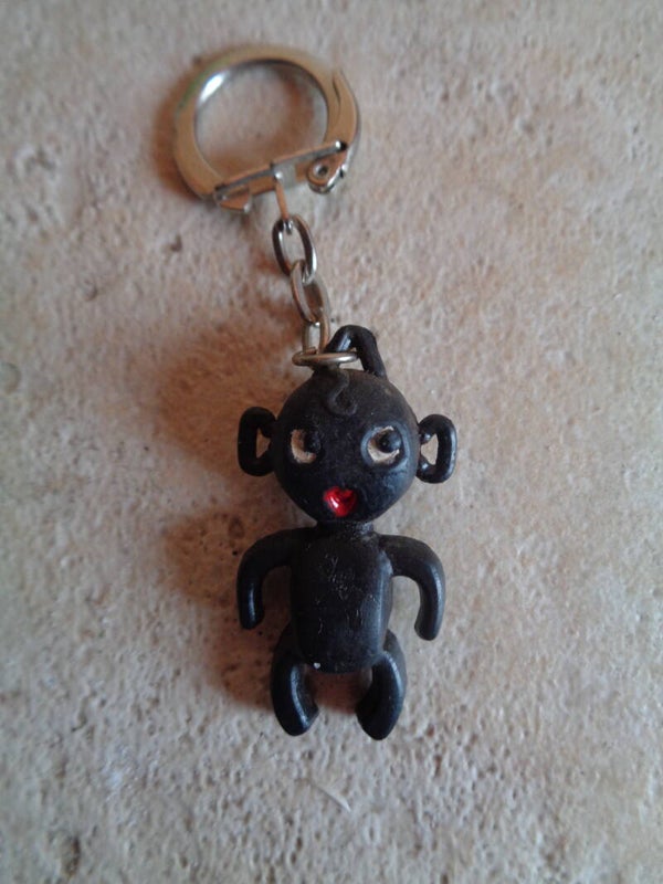 Cu1863 : Porte clefs Michoko