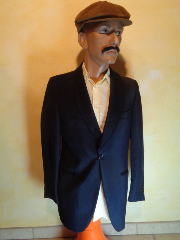 H210: Veste noire 70's T.M