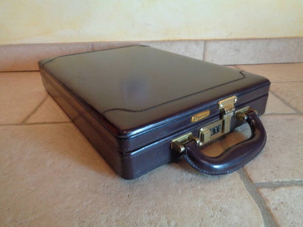 S1928 : Malette 80's