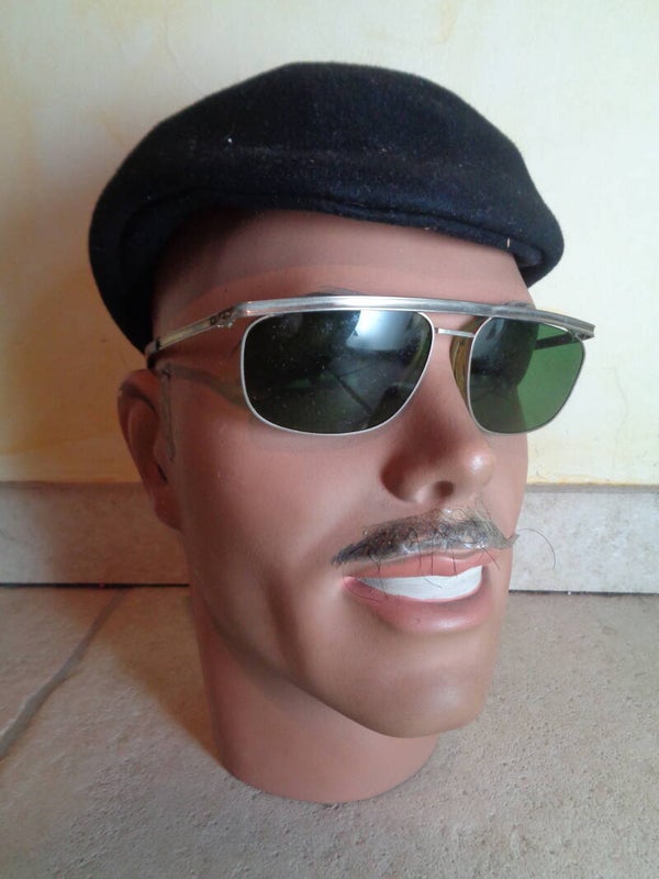 A4232 : Lunettes de soleil 90's