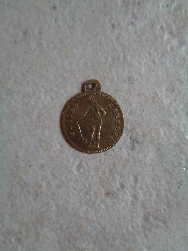 Bi2201 : Médaillon de poilu 14-18