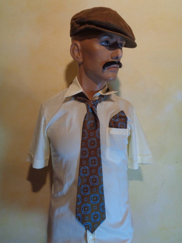 A1594 ; Cravate baroque 70's