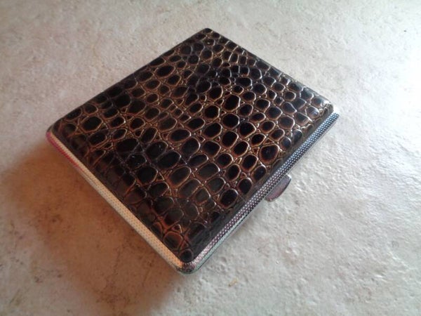 A3620 : Porte cigarettes