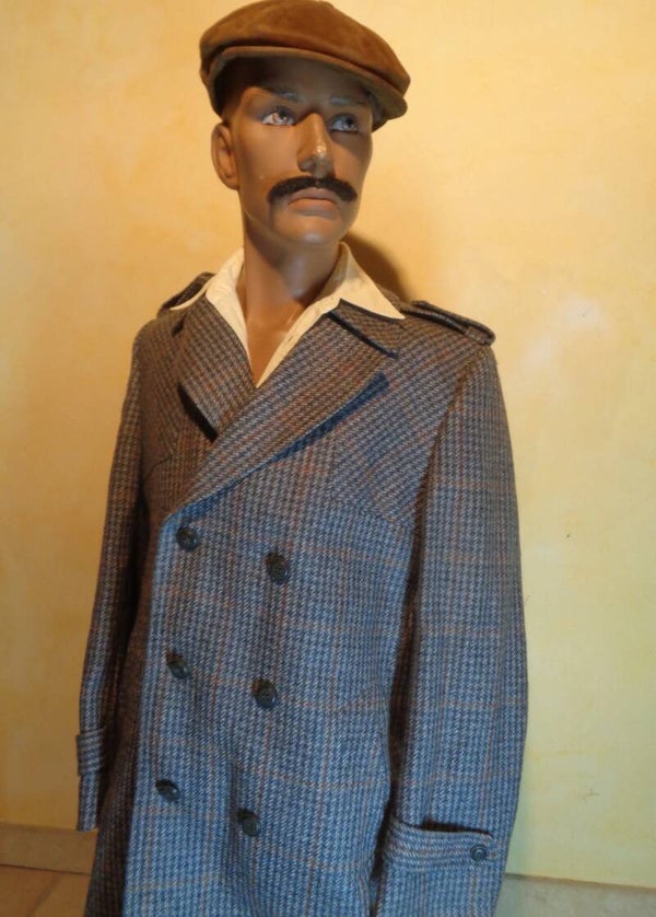 H671 : Manteau à carreaux T.M