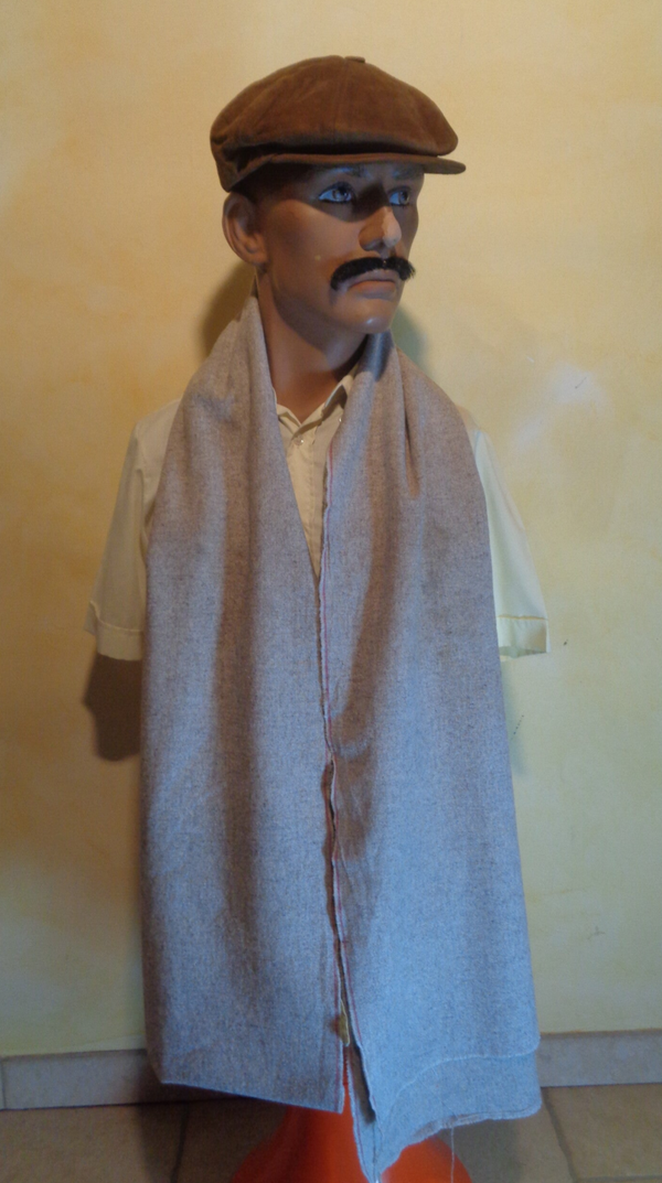 Cu1985 : Echarpe flanelle 1900