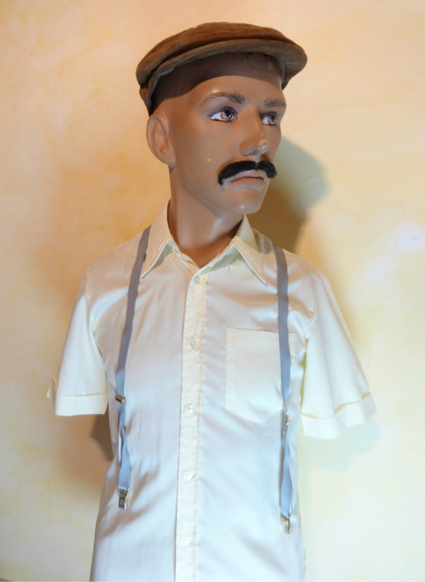 A2409 : Fines bretelles grises