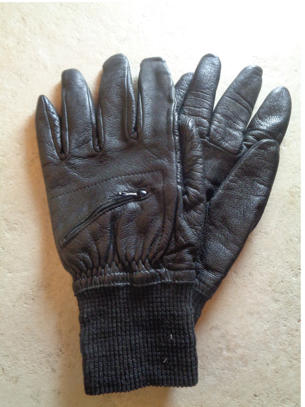 A3327 : Gants à poches 80's