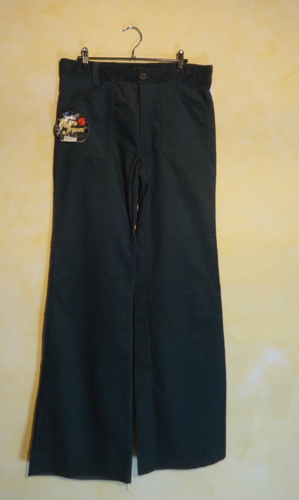 H451 : Pantalon velours 70's Taille : M