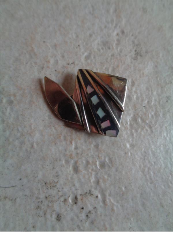 Bi2196 : Bouton de col 30's