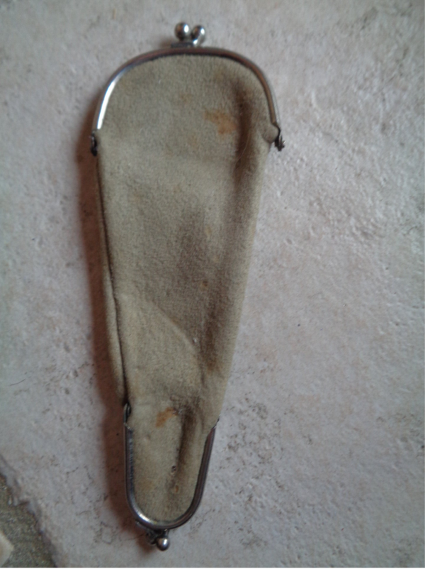 A4425 : Porte lunettes 1900