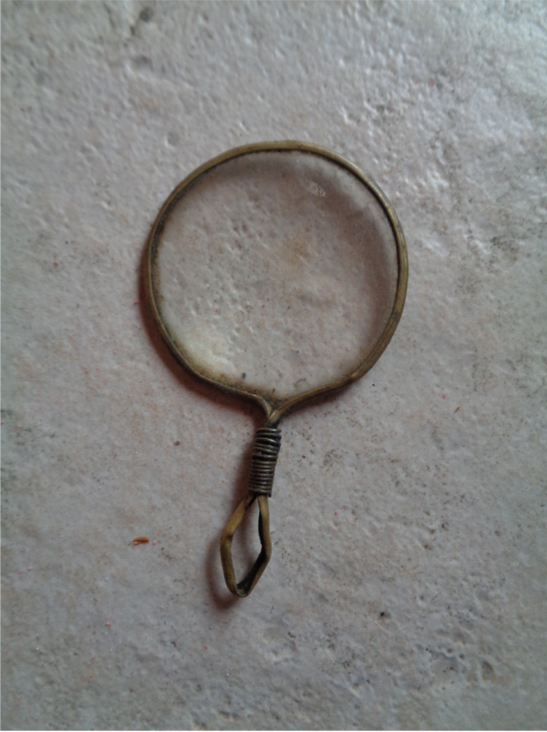 A4425 : Monocle 1900