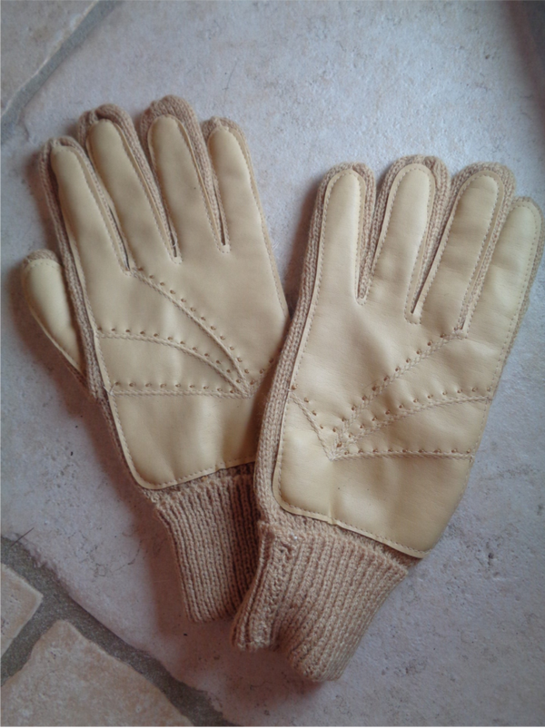 A4324 : Gants 80's