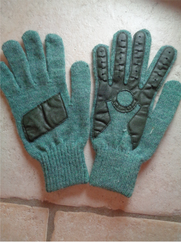 A4325 : Gants 80's
