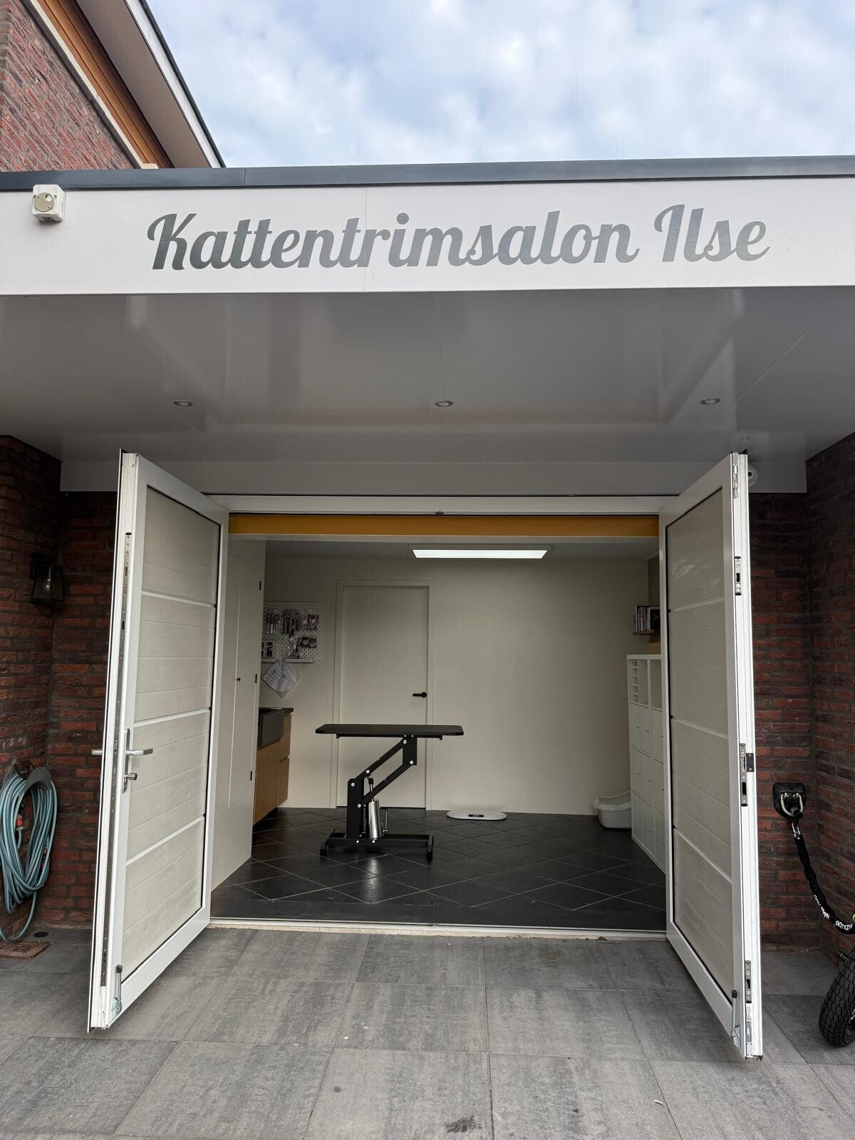Gevelfoto van Kattentrimsalon Ilse in Steenbergen