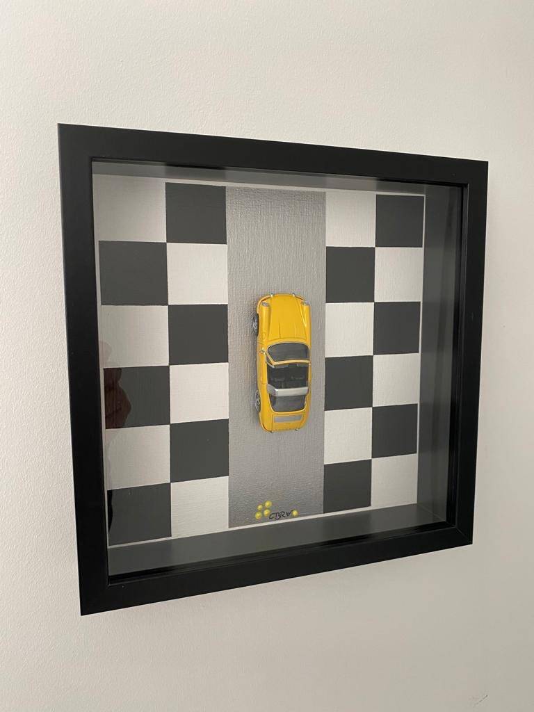 * Yellow 911 * 25 x 25