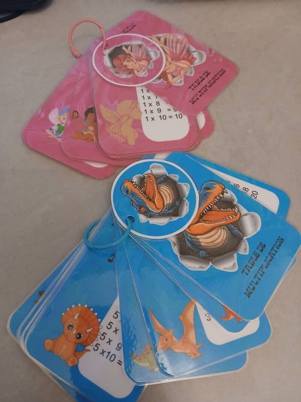 cartes de table de multiplication fille et garçon vendue à l'unité