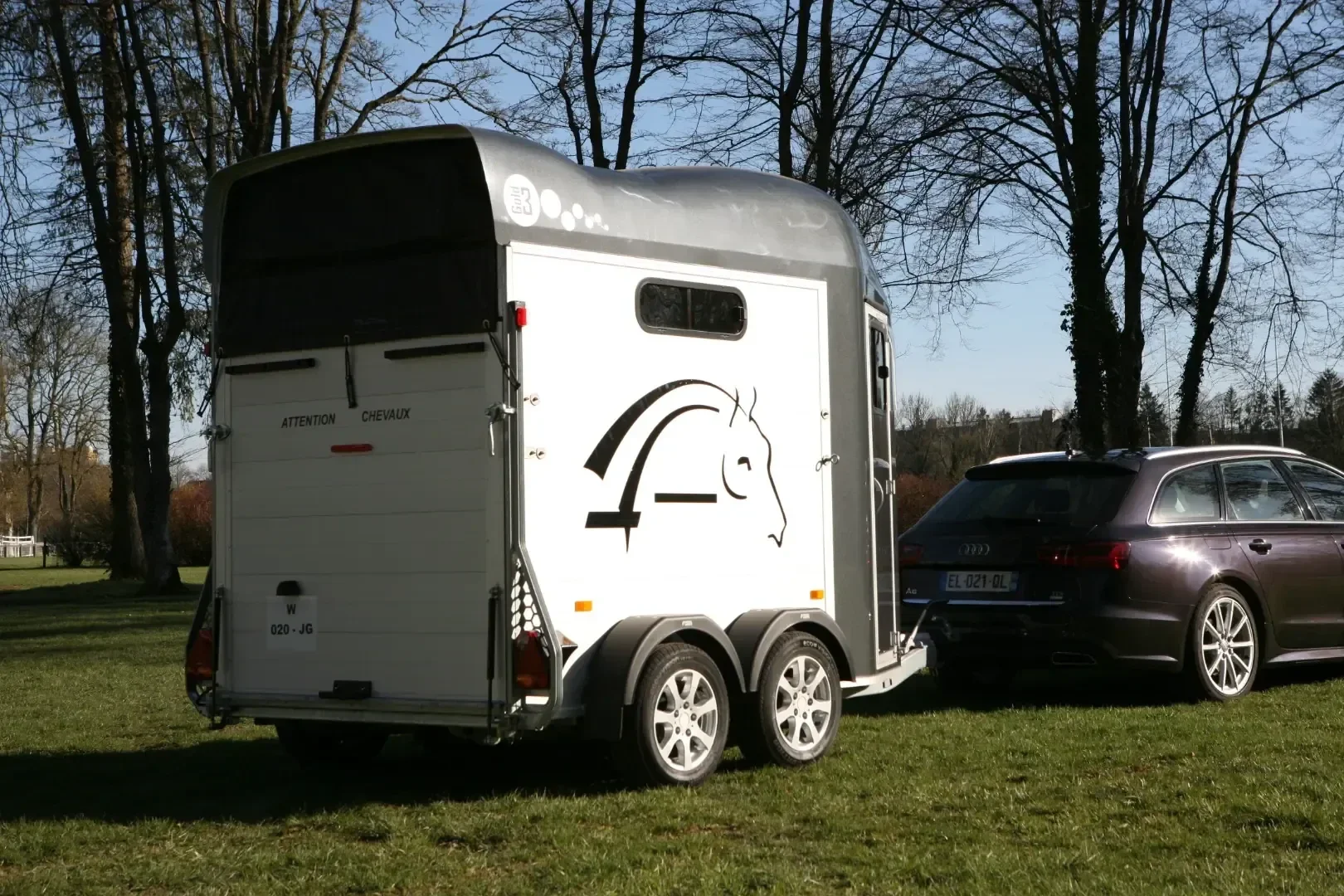 VAN GOLD 3 CHEVAL LIBERTE