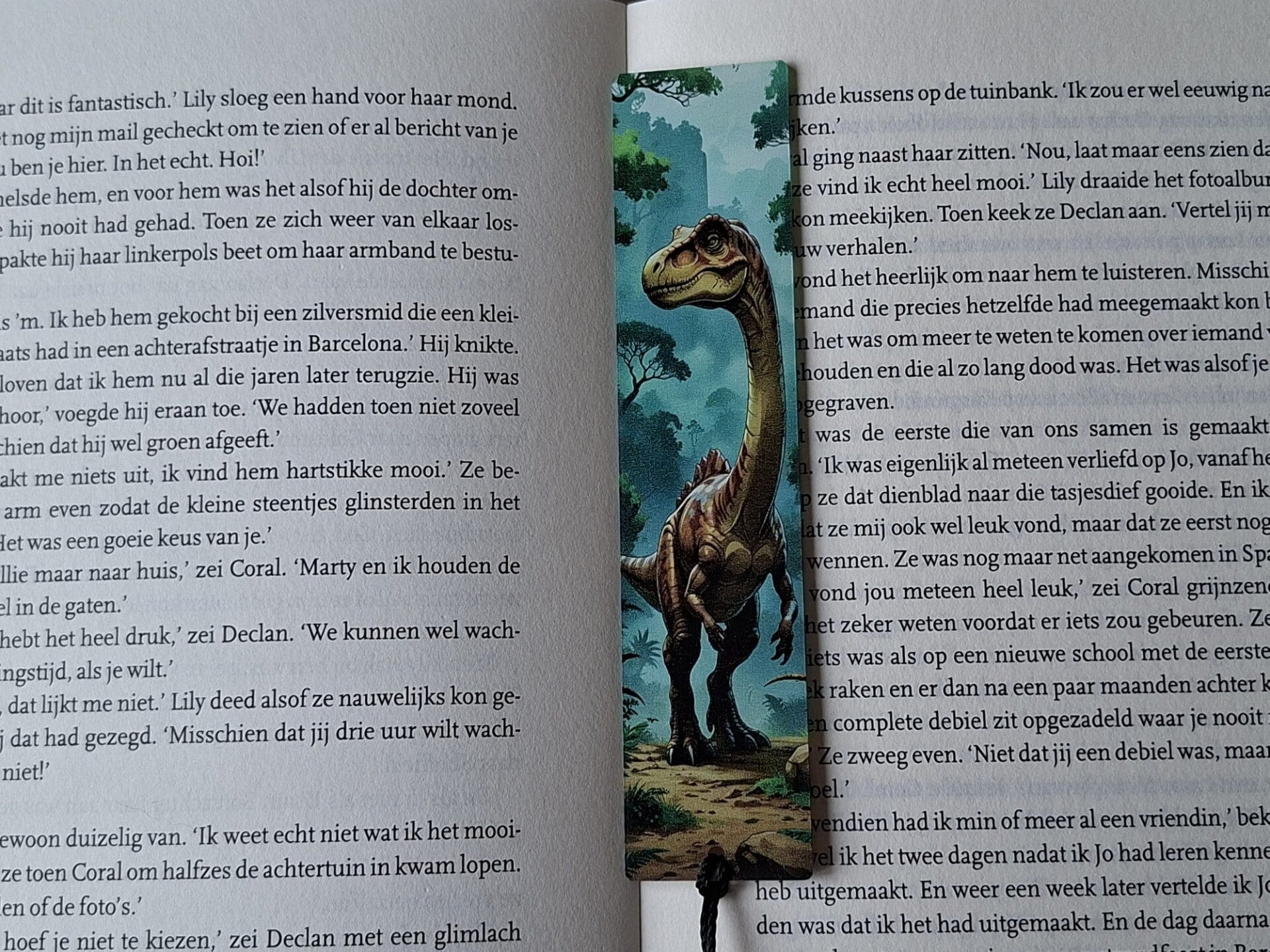 Boekenlegger : Dino !! 4