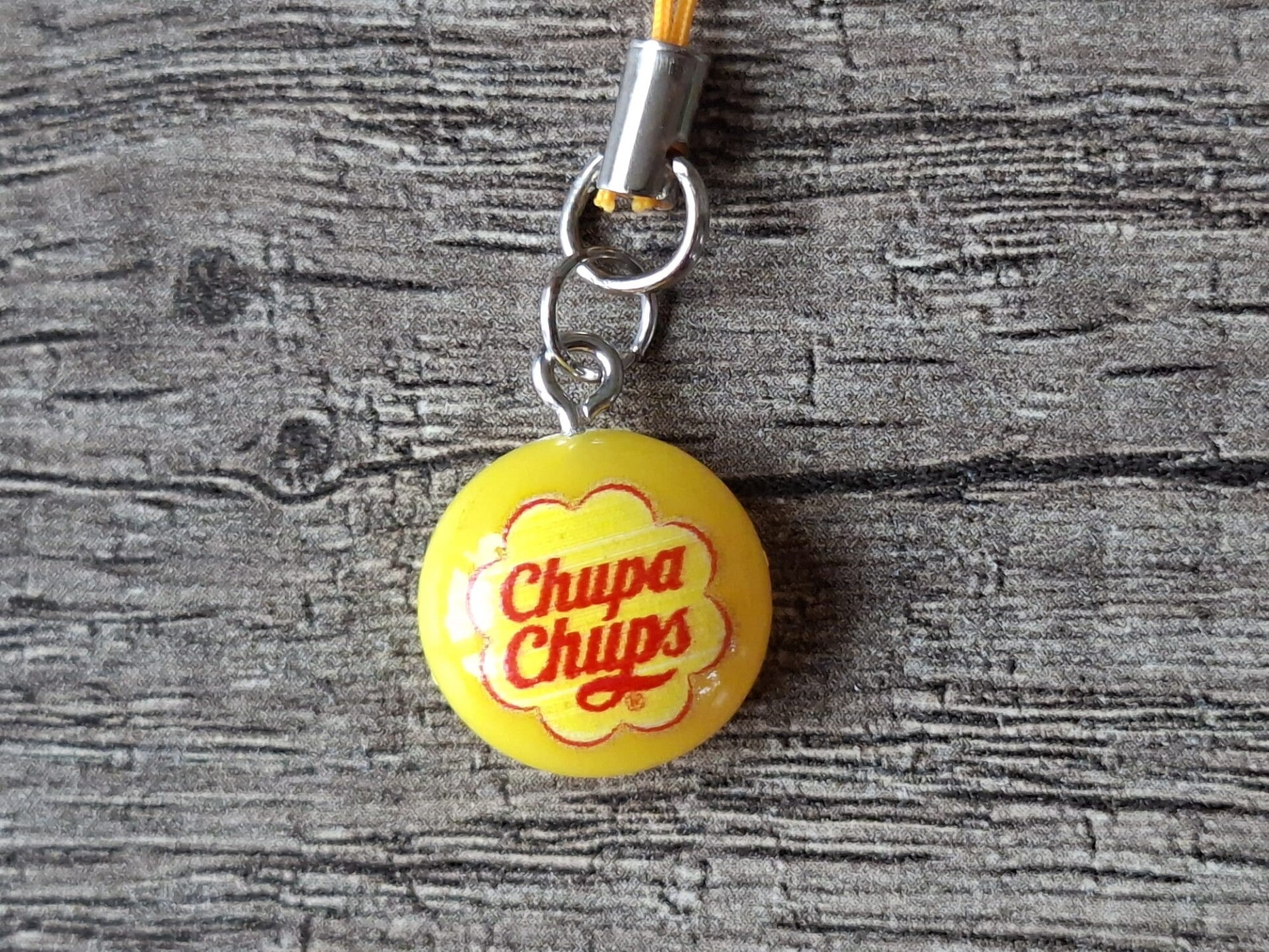 Telefoonhanger : Gele Chupa Chups !!