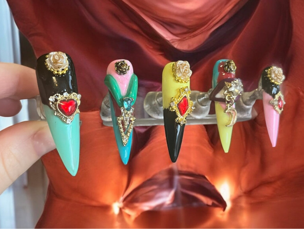 (XL) Divine Desert Oasis 3D Nailart ✨🏝️🖤