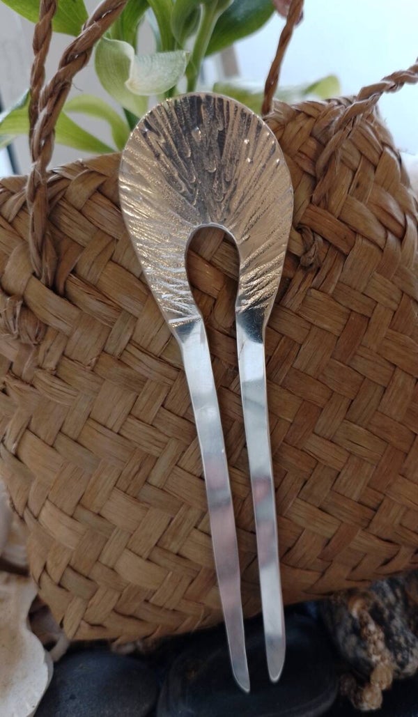 Oval textured Kanzashi hair fork