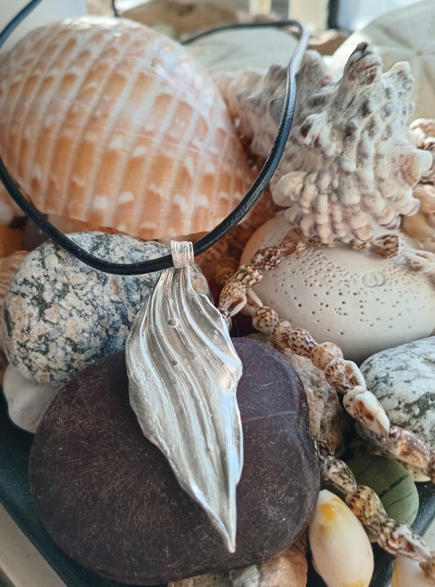 Curled kelp tassel necklace