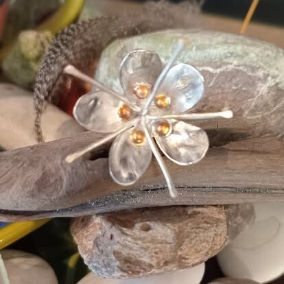 Hawks Bay Forget-me-not ring