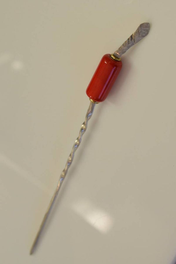 Red bead kanzashi