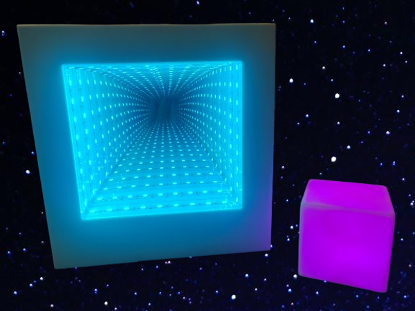 Square Infinity Mirror and Cube