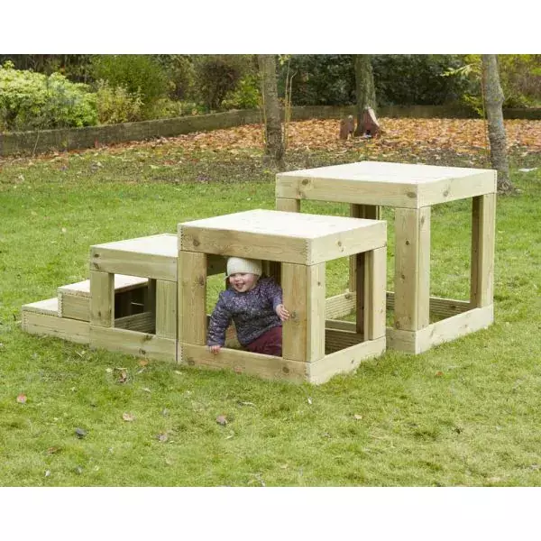 Giant Cube Blocks Nest