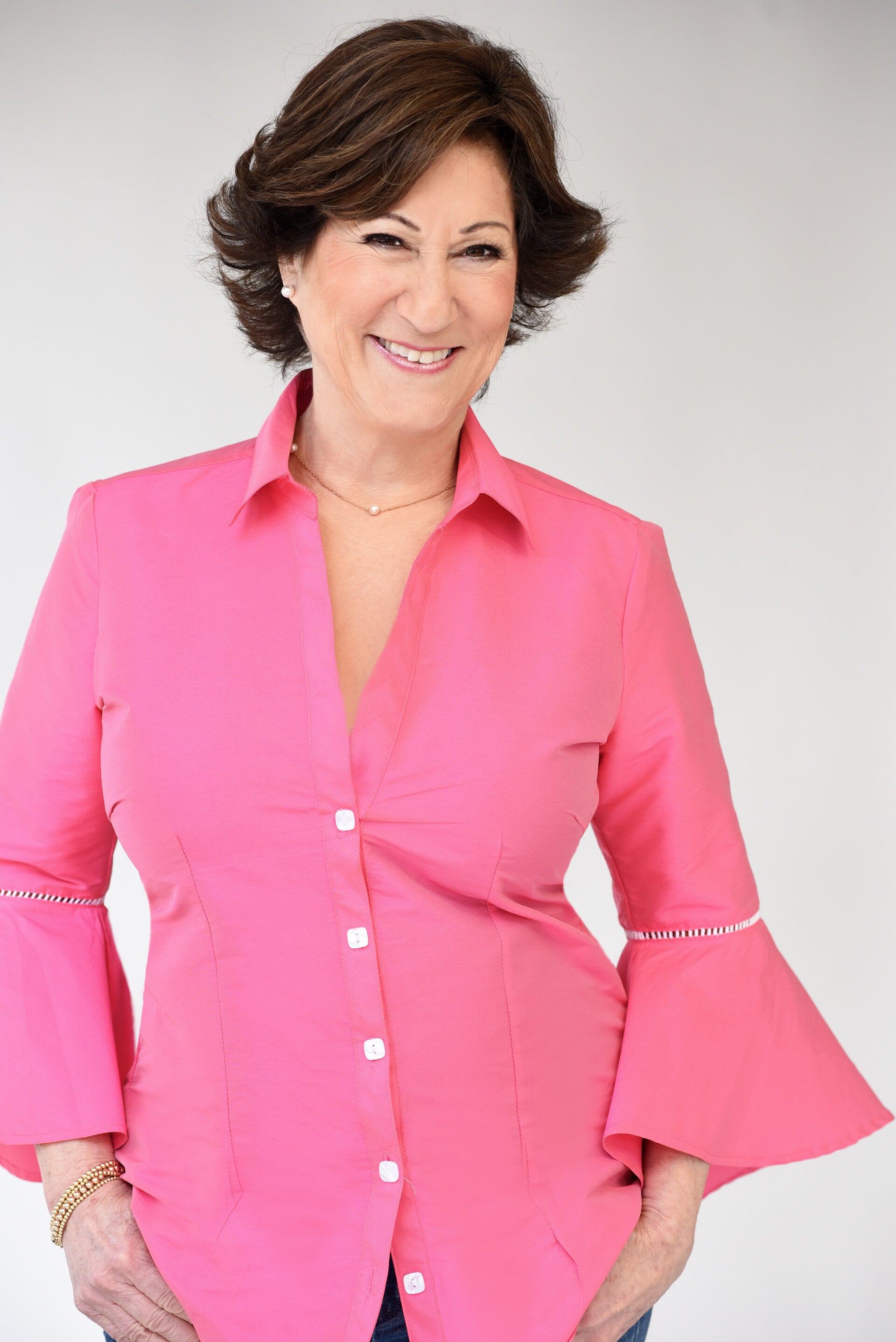 Shelley Whizin - The Live and Die Happy Coach and author specializing in resilience, childhood trauma recovery, and conscious transitions.