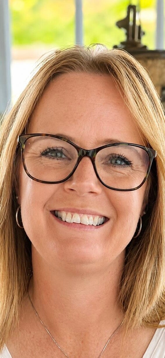 Michelle Marshall. Nurse. Straightforward. Non-nonsense. Counselling near Plymouth. Counsellors near Plymouth. Counsellor in Plymouth. Counsellor Devon. Online counselling. Medical backgorund. 