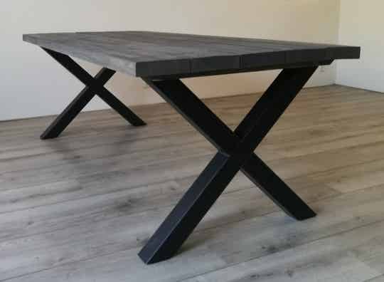 Eettafel Dark Grey X-poten metaal