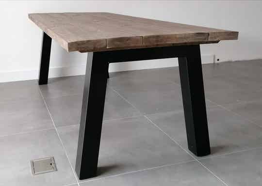 Eettafel Dark Roast Trapeze A-poten metaal