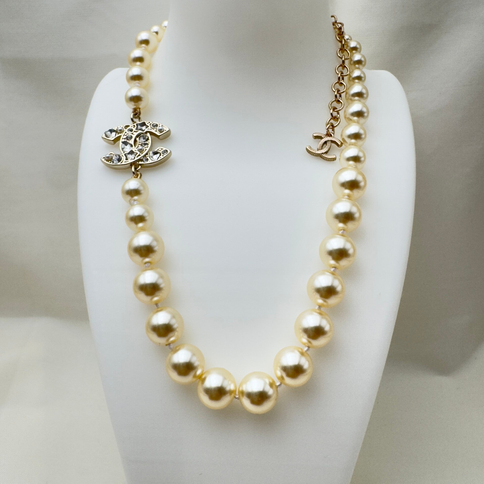 Collana Perle Iconica CC