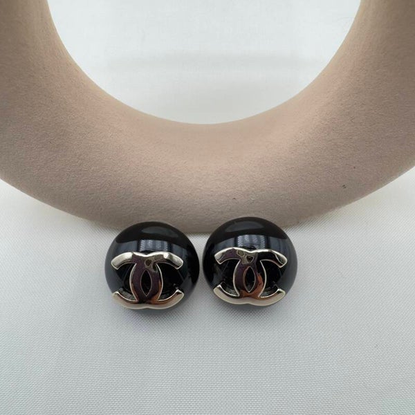 Orecchini a Bottone Neri CC