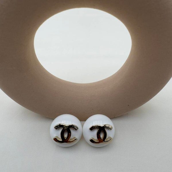 Orecchini a Bottone Bianchi CC