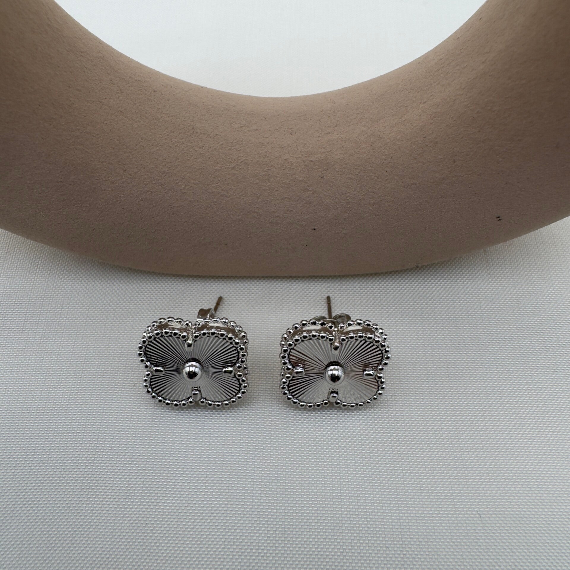 Orecchini Fiore Raggiante Argento