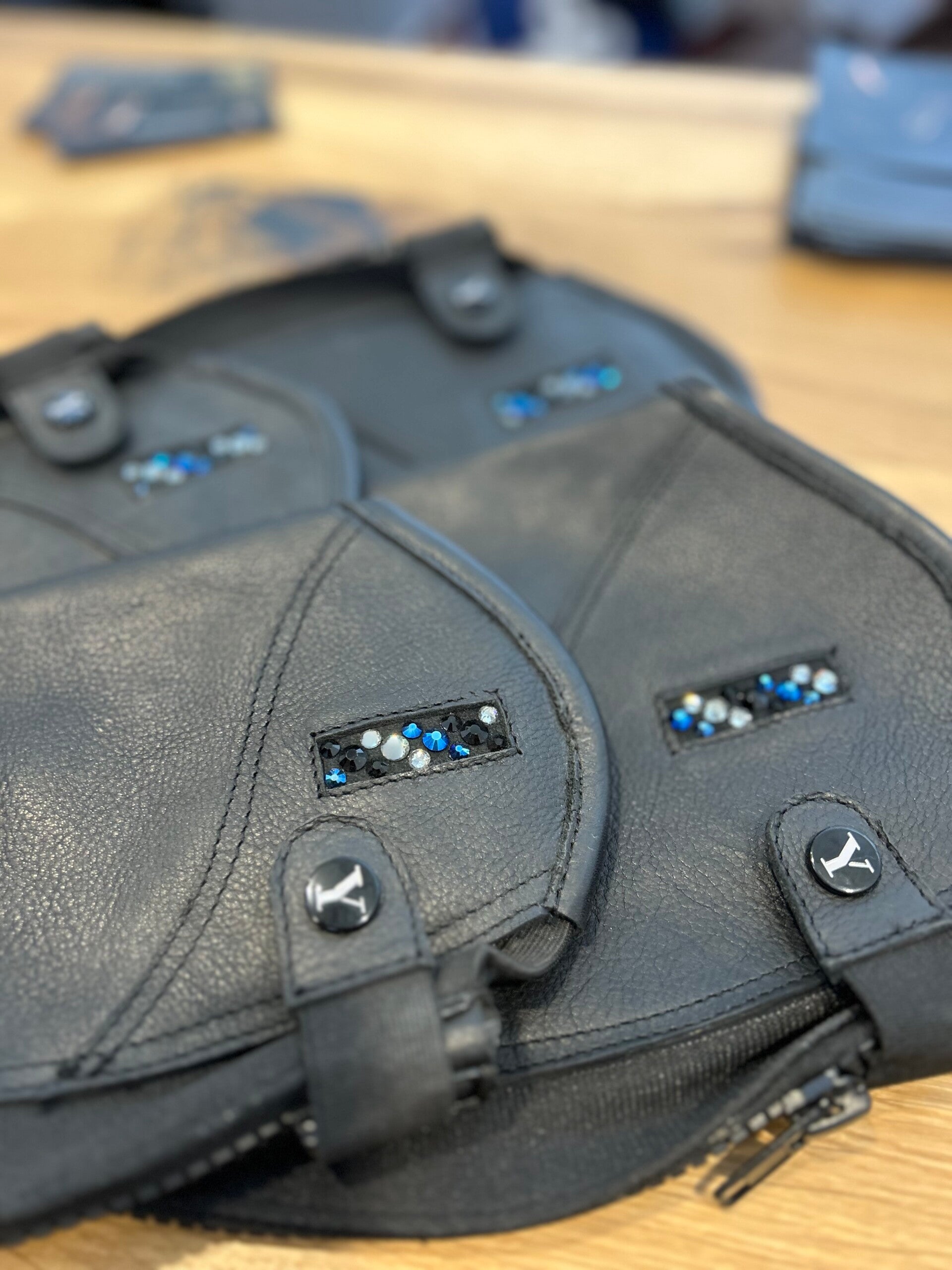 Hochwertige Lederchaps doubliert mit Swarovski