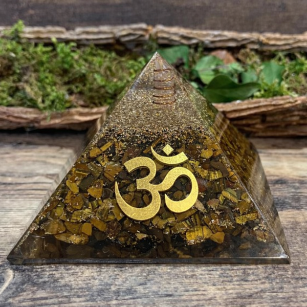 PYRAMIDE ORGONITE OEIL DE TIGRE AUM