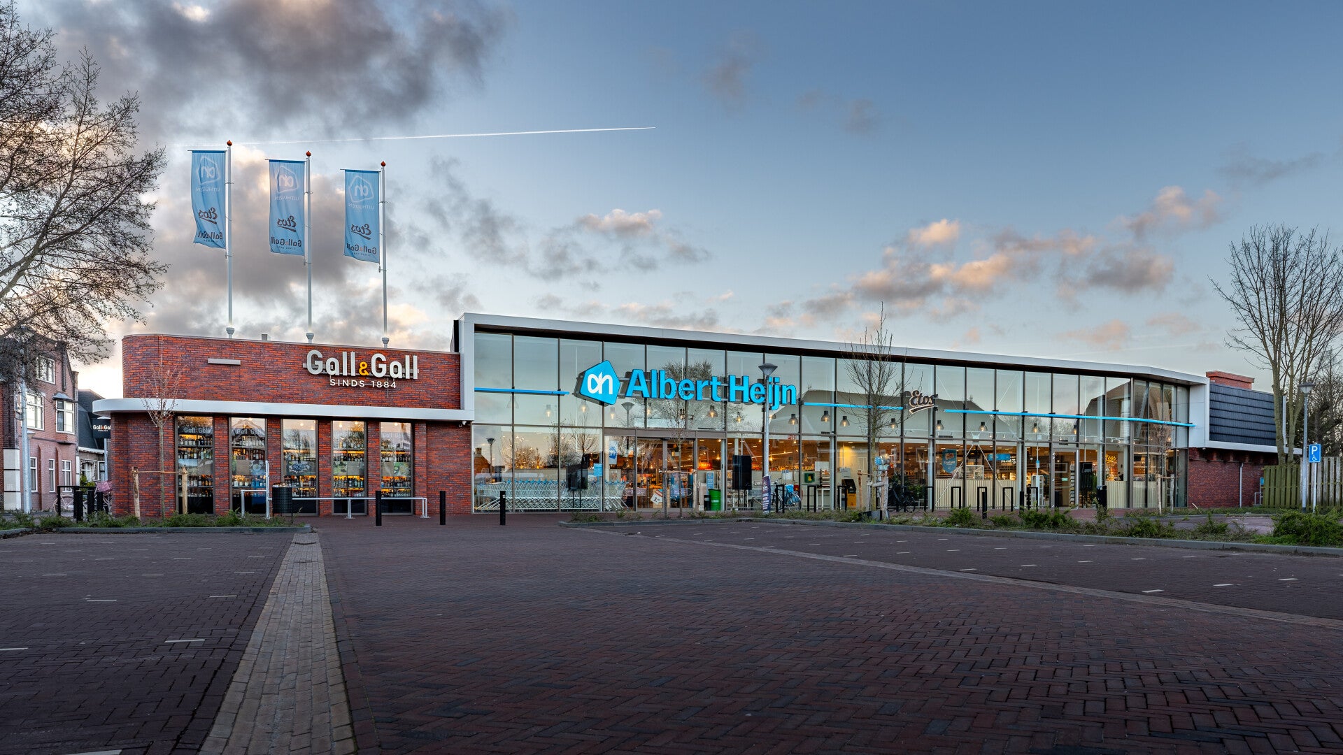 Architectuurfotografie supermarkt Groningen dronebeeld