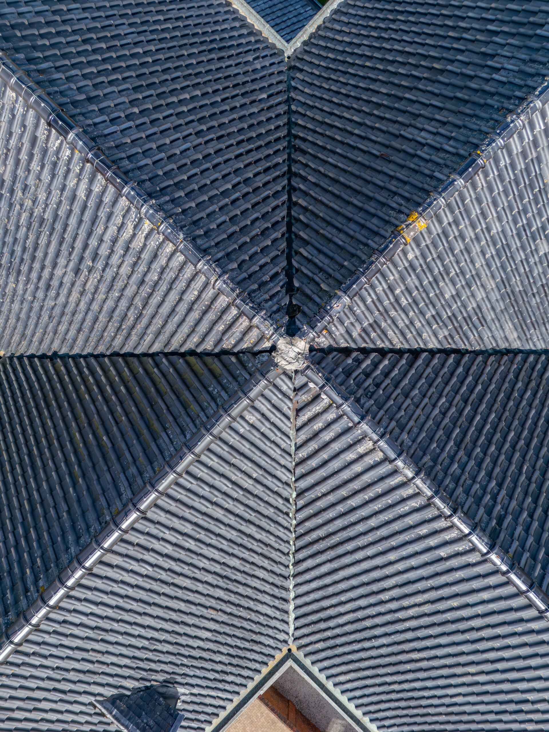 Planmatig onderhoud drone inspectie lekage aardbeving schade