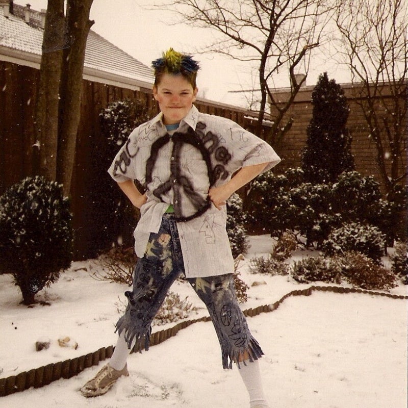 1991 -  carnaval. Marcel uitgedost voor het Carnavalsfeest op school.