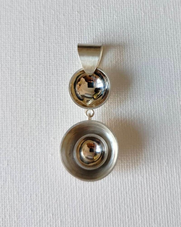 Held Light – Pendant Necklace