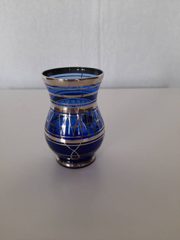 Petit vase décor argent