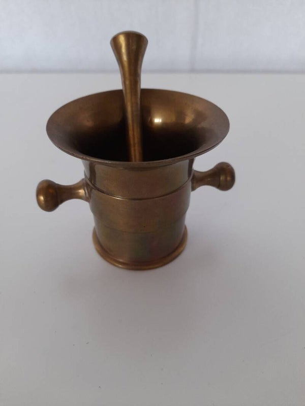 Petit mortier en bronze et pilon