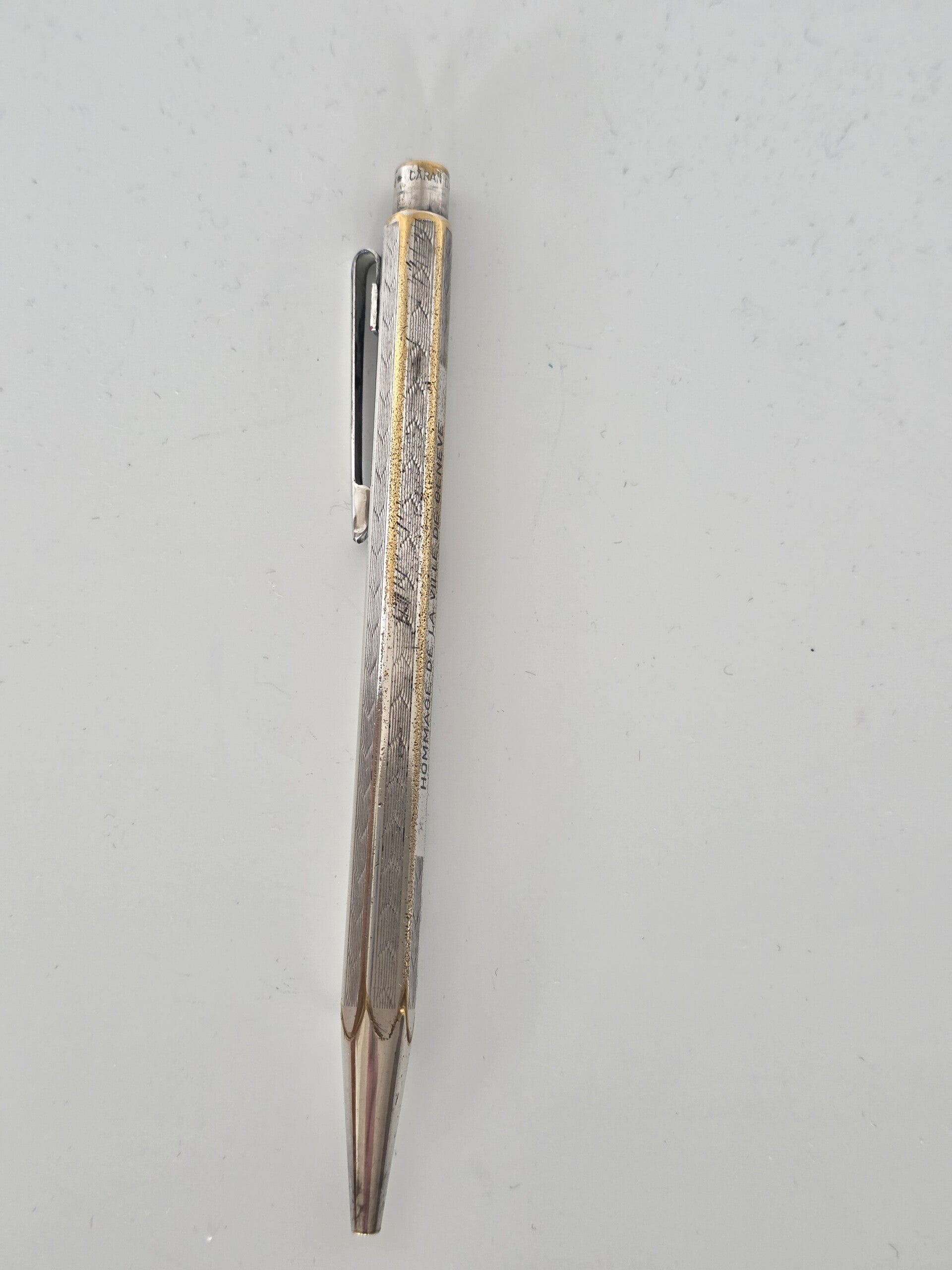 Stylo Caran d'Ache métal