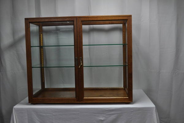 Vitrine de balance en chêne