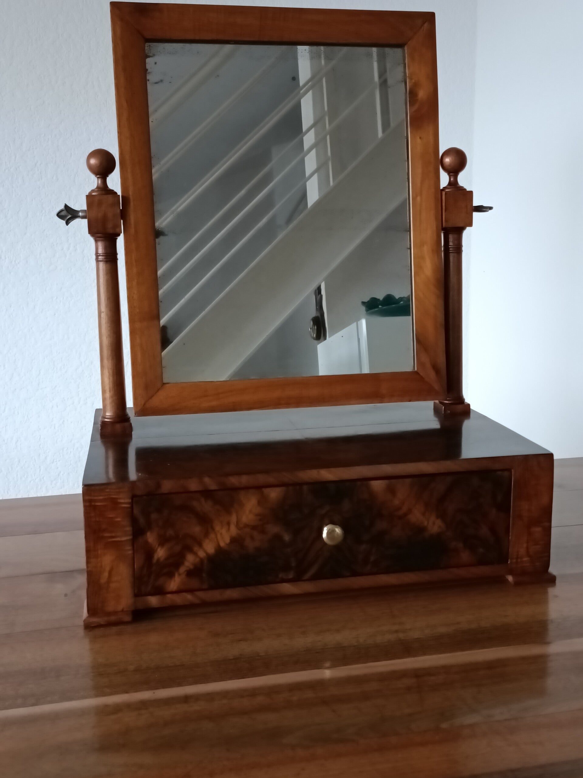 Psyché de table en noyer