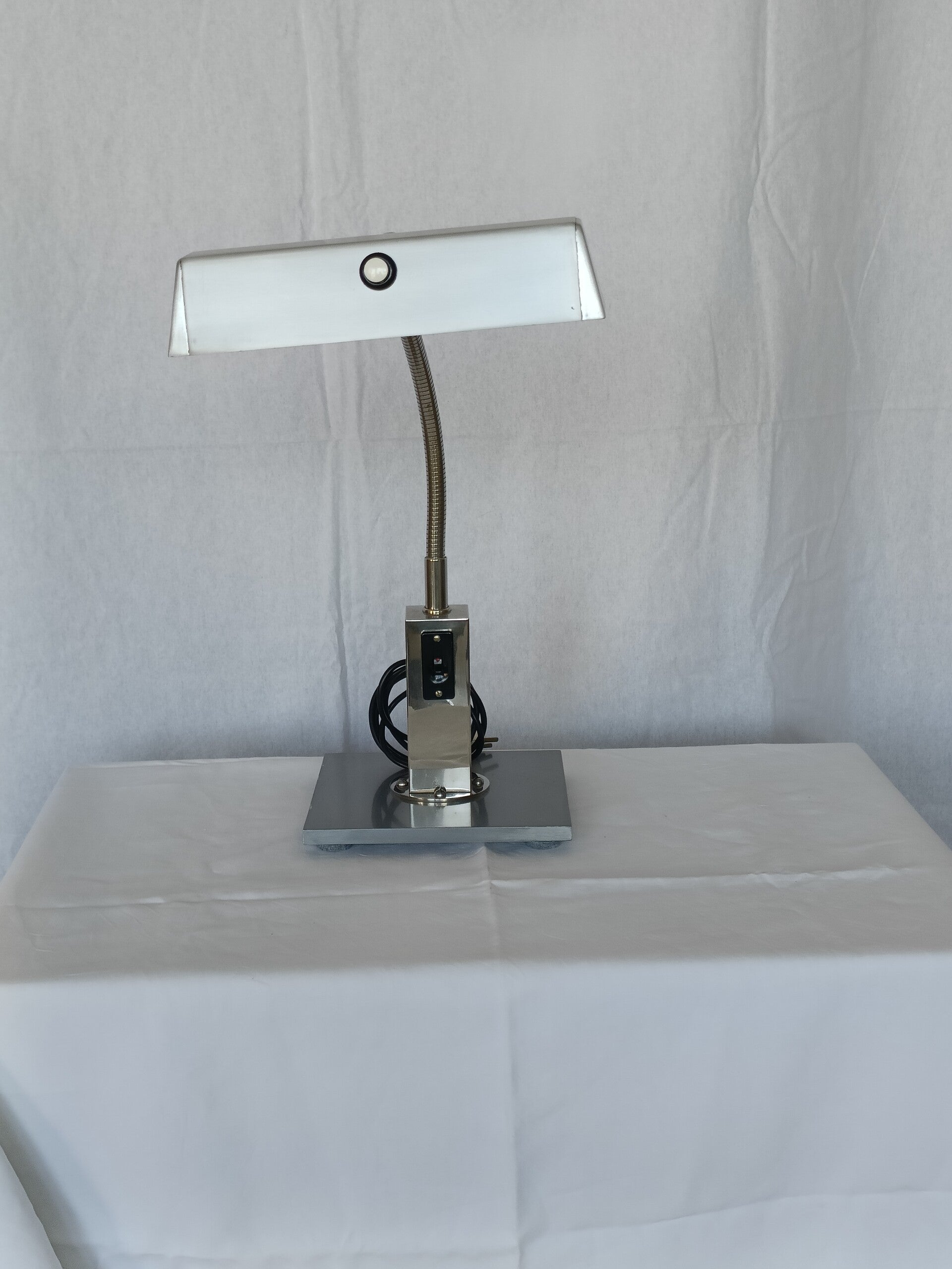 Lampe d'atelier aluminium et acier